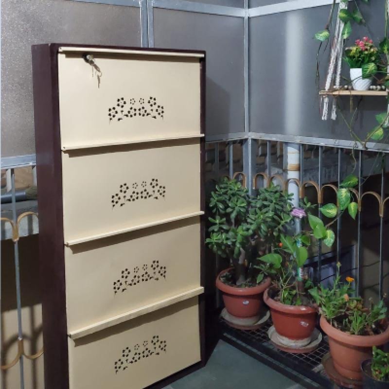 Suspended Styler Golden Metallic Side Coffee Table